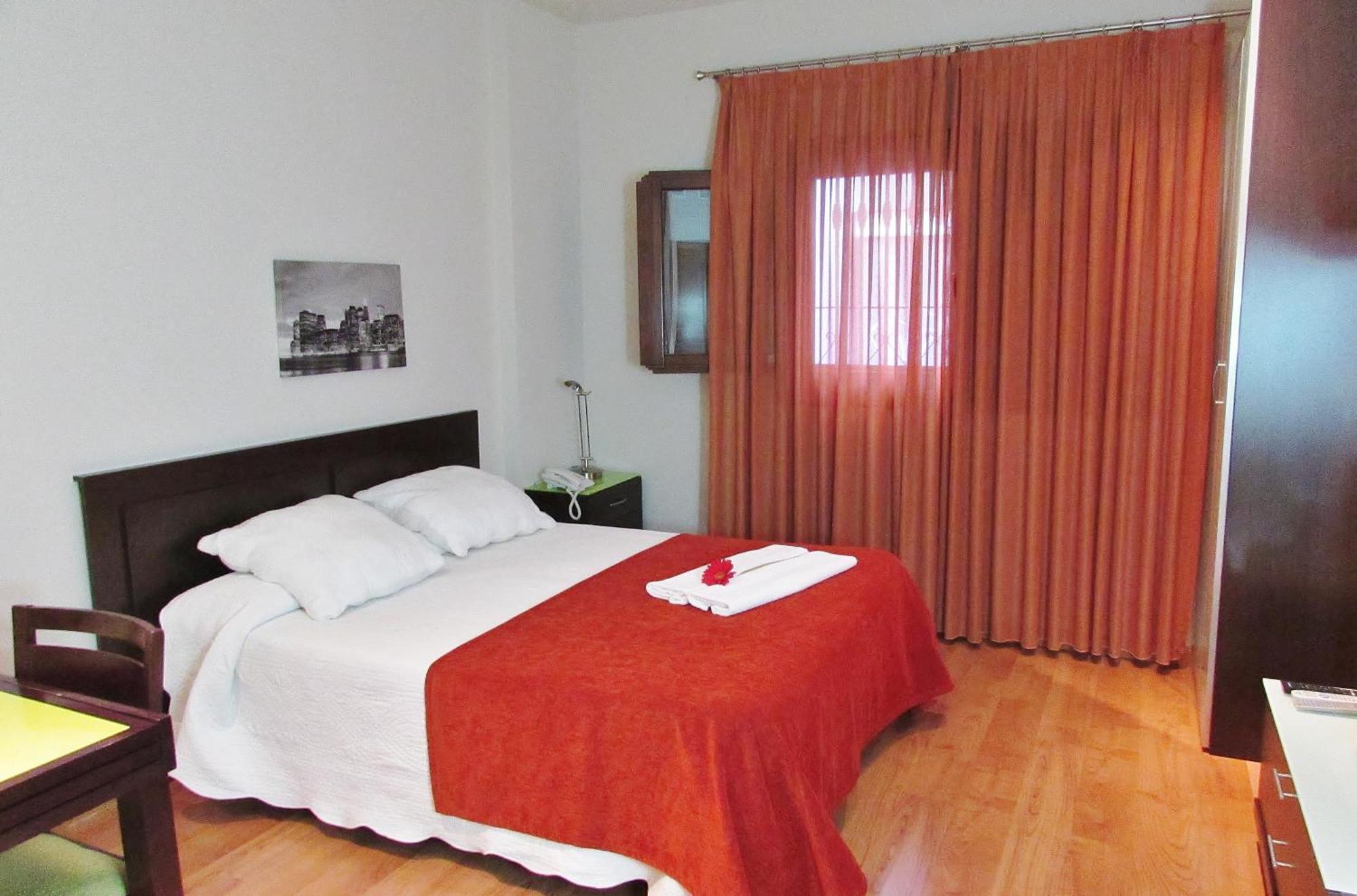 Apartamentos Turisticos Las Nieves Granada Kamer foto